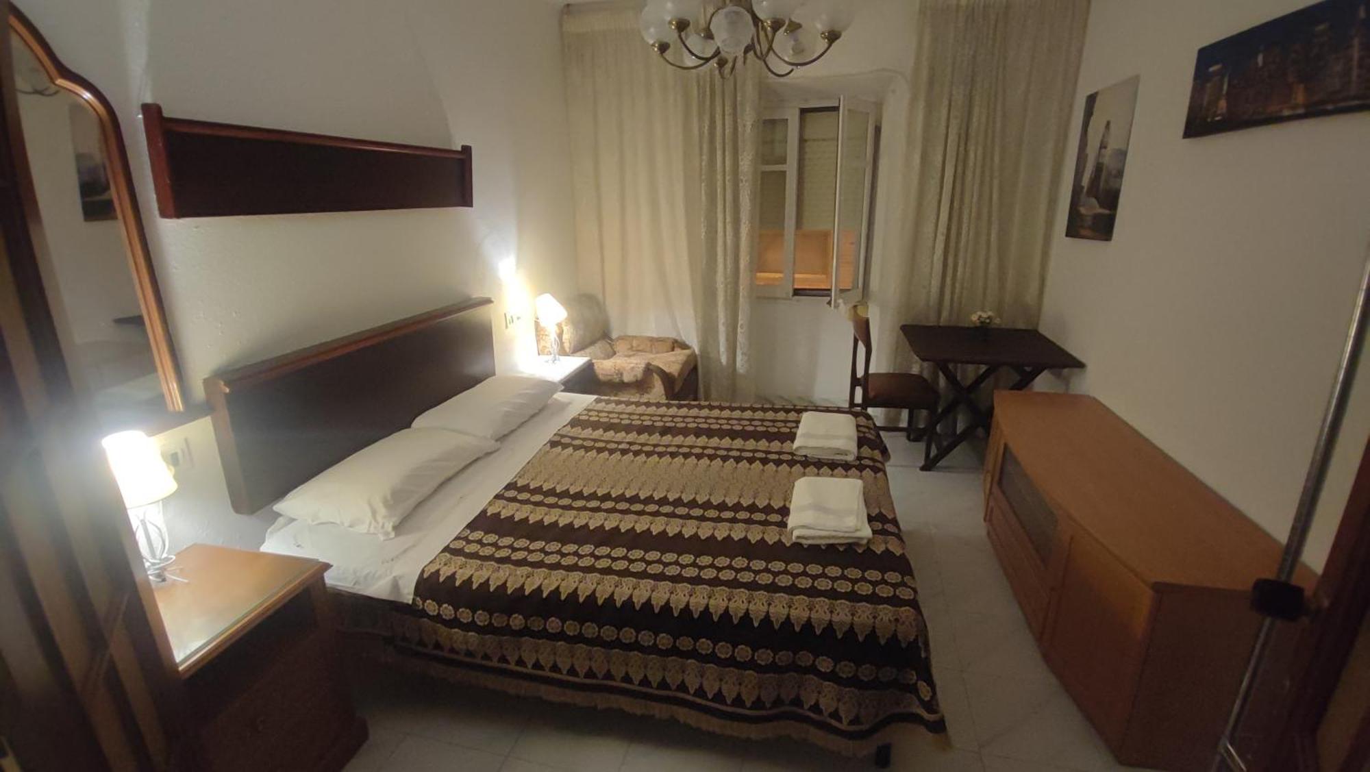 Apartment & Rooms Constanti Phòng bức ảnh